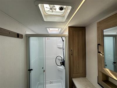 2026 Coachmen Freedom Express Ultra Lite 274RKS   - Photo 32 - Goshen, IN 46526