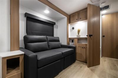 2026 Coachmen Apex Nano 216RKS - Photo 7 - Goshen, IN 46526