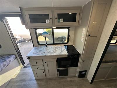 2026 Coachmen Apex Nano 194BHS   - Photo 16 - Goshen, IN 46526