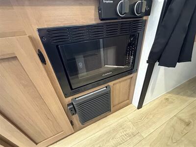 2026 Coachmen Apex Nano 228BHS   - Photo 16 - Goshen, IN 46526