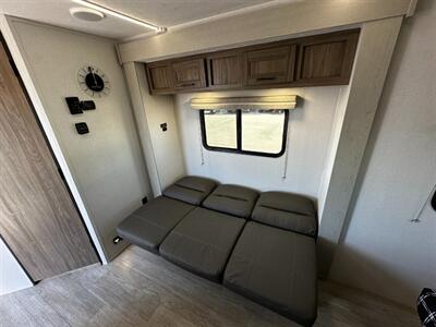 2026 Coachmen Freedom Express Select 19SE   - Photo 14 - Goshen, IN 46526