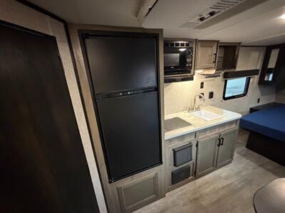 2022 Jayco Jay Flight SLX 195RB   - Photo 6 - Goshen, IN 46526