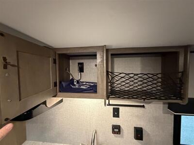 2022 Jayco Jay Flight SLX 195RB   - Photo 9 - Goshen, IN 46526