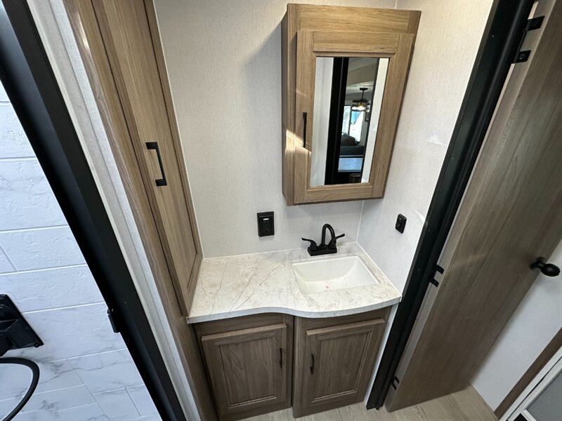 2026 Coachmen Freedom Express Ultra Lite 326BHDS - Photo 29 - Goshen, IN 46526