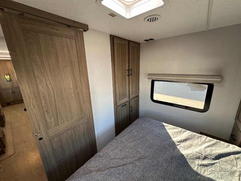 2026 Coachmen Freedom Express Ultra Lite 326BHDS - Photo 25 - Goshen, IN 46526