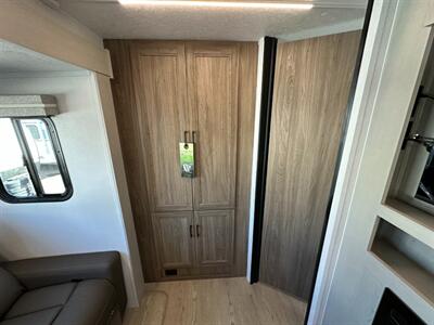 2026 Coachmen Freedom Express Ultra Lite 326BHDS - Photo 16 - Goshen, IN 46526