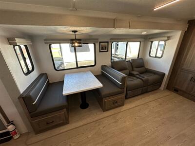 2026 Coachmen Freedom Express Ultra Lite 326BHDS - Photo 13 - Goshen, IN 46526