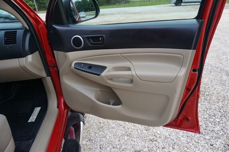 2012 Toyota Tacoma PreRunner SR5 - Photo 32 - Bogalusa, LA 70427