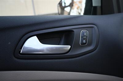 2017 Ford Escape SE   - Photo 18 - Norwalk, CA 90650-2241