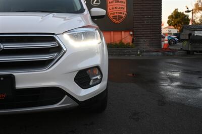 2017 Ford Escape SE   - Photo 6 - Norwalk, CA 90650-2241