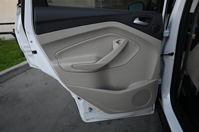 2017 Ford Escape SE   - Photo 39 - Norwalk, CA 90650-2241