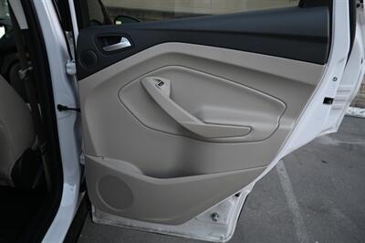 2017 Ford Escape SE   - Photo 49 - Norwalk, CA 90650-2241