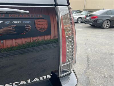 2013 Cadillac Escalade Premium   - Photo 13 - Norwalk, CA 90650-2241