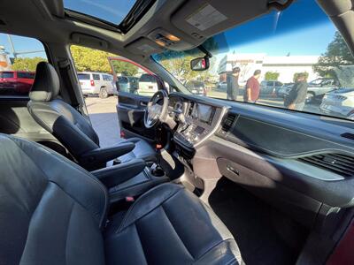 2017 Toyota Sienna SE Premium 8-Passenger   - Photo 40 - Norwalk, CA 90650-2241