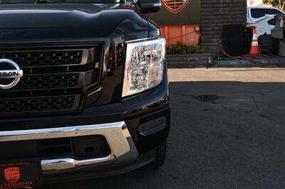 2020 Nissan Titan SV - Photo 5 - Norwalk, CA 90650-2241