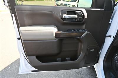 2019 GMC Sierra 1500 SLT   - Photo 17 - Norwalk, CA 90650-2241