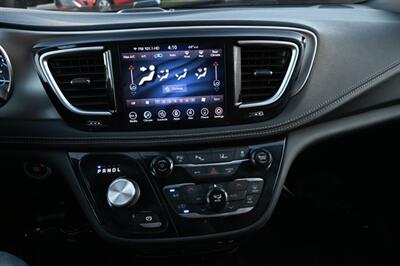 2020 Chrysler Pacifica Hybrid Limited Red S   - Photo 32 - Norwalk, CA 90650-2241
