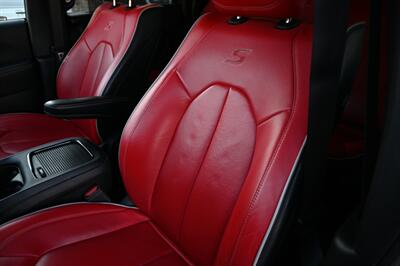 2020 Chrysler Pacifica Hybrid Limited Red S   - Photo 22 - Norwalk, CA 90650-2241