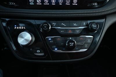 2020 Chrysler Pacifica Hybrid Limited Red S   - Photo 36 - Norwalk, CA 90650-2241