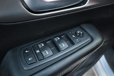 2020 Chrysler Pacifica Hybrid Limited Red S   - Photo 19 - Norwalk, CA 90650-2241