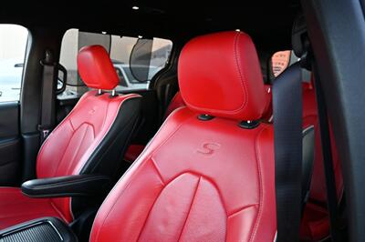 2020 Chrysler Pacifica Hybrid Limited Red S   - Photo 21 - Norwalk, CA 90650-2241