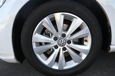 2021 Volkswagen Golf TSI - Photo 15 - Norwalk, CA 90650-2241