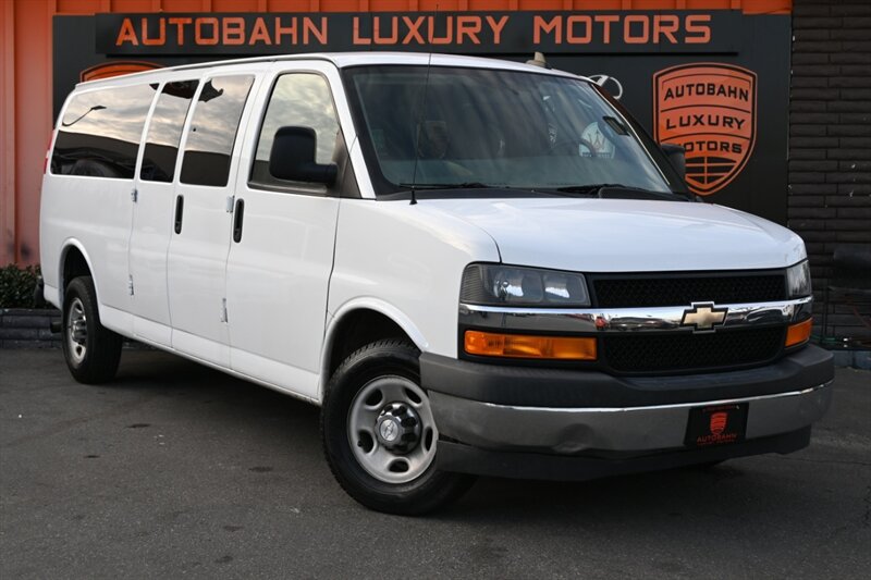 2017 Chevrolet Express LT 3500   - Photo 1 - Norwalk, CA 90650-2241
