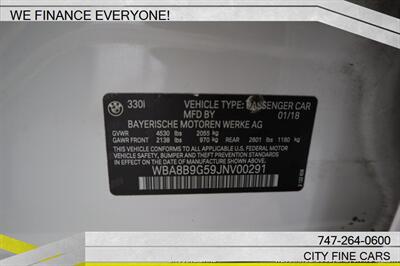 2018 BMW 330i   - Photo 32 - Panorama City, CA 91402