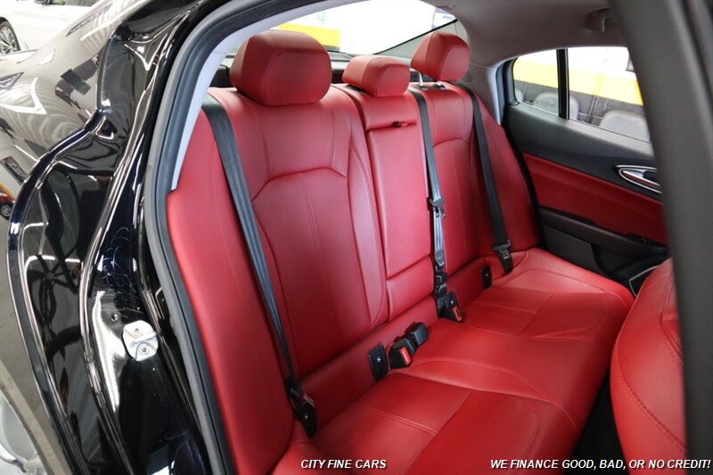 2018 Alfa Romeo Giulia - Photo 31 - Panorama City, CA 91402