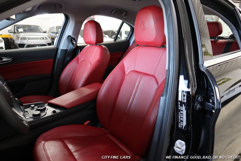 2018 Alfa Romeo Giulia - Photo 26 - Panorama City, CA 91402