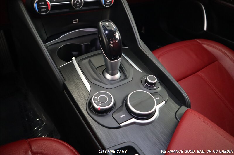 2018 Alfa Romeo Giulia - Photo 23 - Panorama City, CA 91402