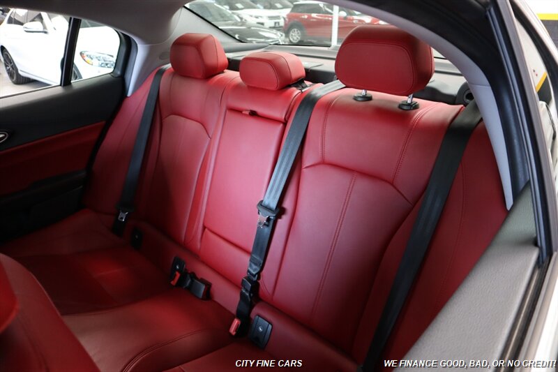 2018 Alfa Romeo Giulia - Photo 28 - Panorama City, CA 91402