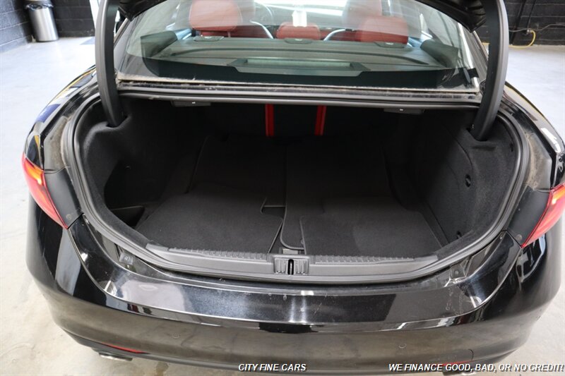 2018 Alfa Romeo Giulia - Photo 29 - Panorama City, CA 91402