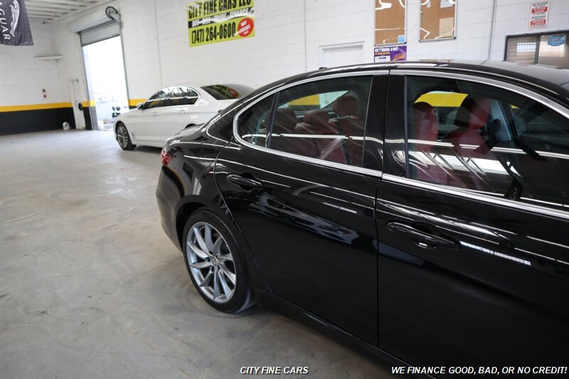 2018 Alfa Romeo Giulia - Photo 10 - Panorama City, CA 91402