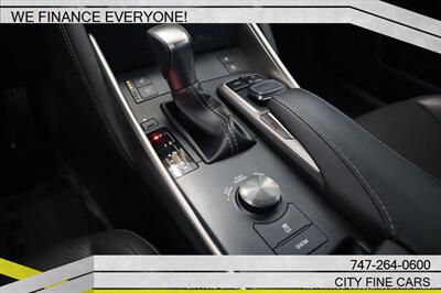 2020 Lexus IS   - Photo 24 - Panorama City, CA 91402