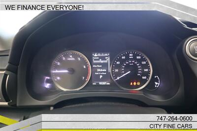 2020 Lexus IS   - Photo 18 - Panorama City, CA 91402