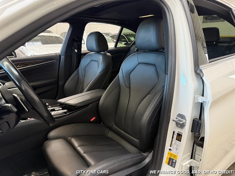 2020 BMW 530e iPerformance - Photo 27 - Panorama City, CA 91402