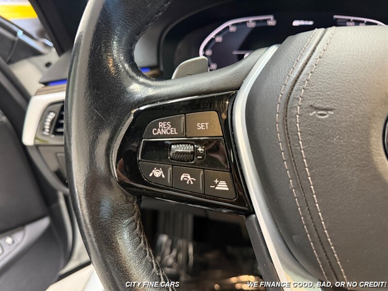 2020 BMW 530e iPerformance - Photo 16 - Panorama City, CA 91402