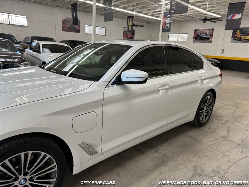 2020 BMW 530e iPerformance - Photo 5 - Panorama City, CA 91402
