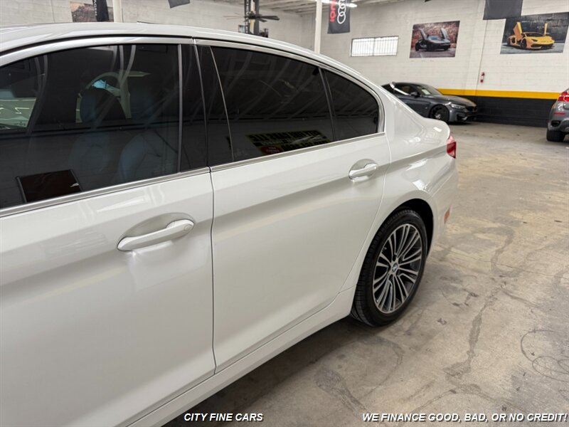 2020 BMW 530e iPerformance - Photo 6 - Panorama City, CA 91402