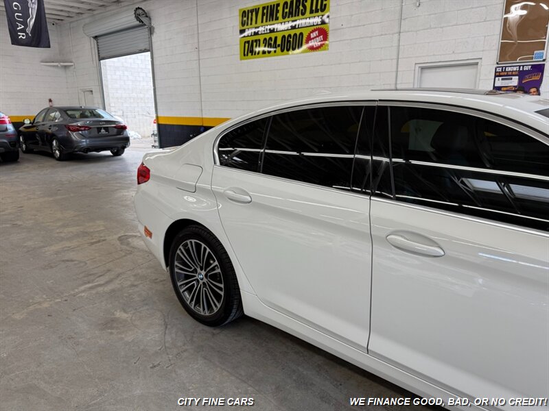 2020 BMW 530e iPerformance - Photo 10 - Panorama City, CA 91402