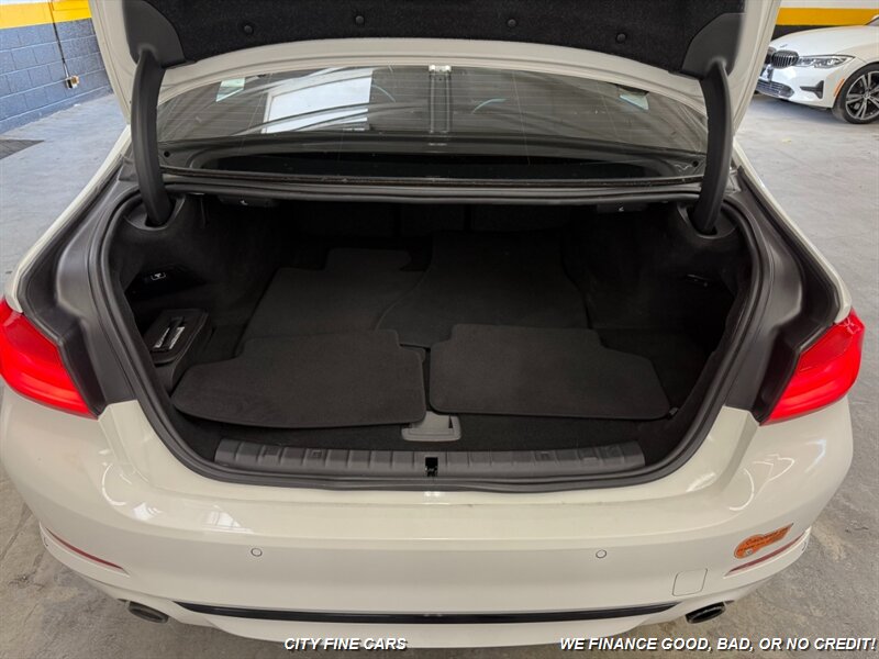 2020 BMW 530e iPerformance - Photo 29 - Panorama City, CA 91402