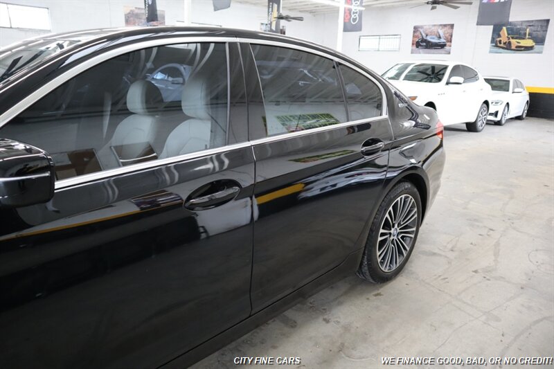 2019 BMW 530e iPerformance - Photo 5 - Panorama City, CA 91402