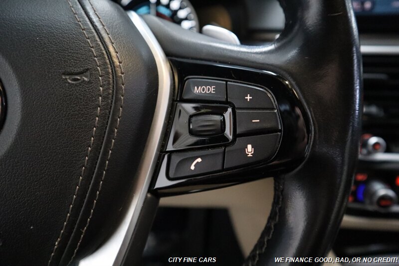 2019 BMW 530e iPerformance - Photo 17 - Panorama City, CA 91402