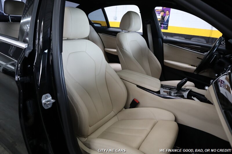 2019 BMW 530e iPerformance - Photo 30 - Panorama City, CA 91402