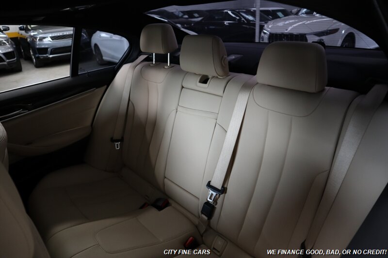 2019 BMW 530e iPerformance - Photo 26 - Panorama City, CA 91402