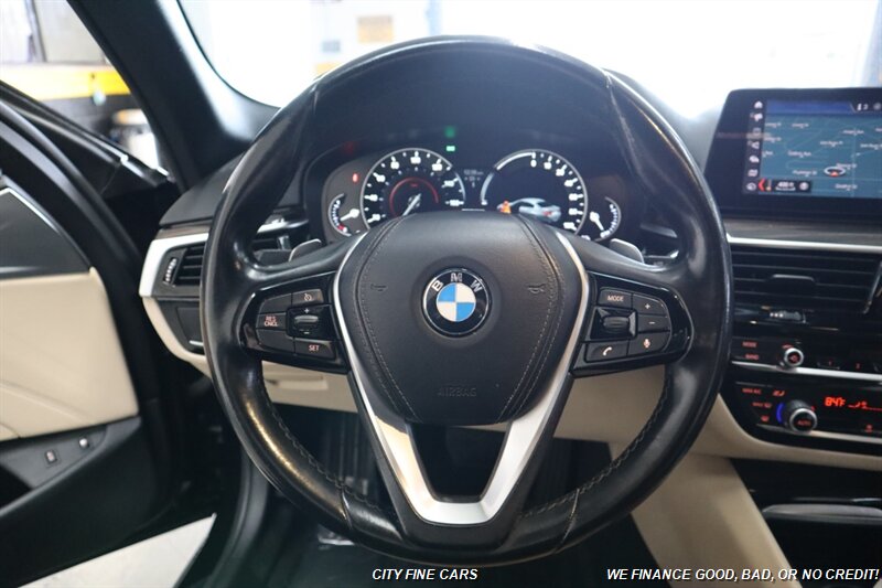 2019 BMW 530e iPerformance - Photo 14 - Panorama City, CA 91402