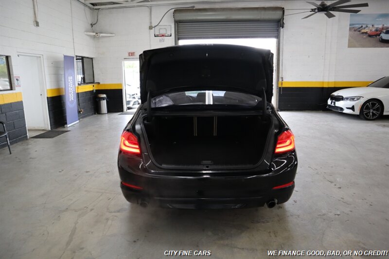 2019 BMW 530e iPerformance - Photo 28 - Panorama City, CA 91402