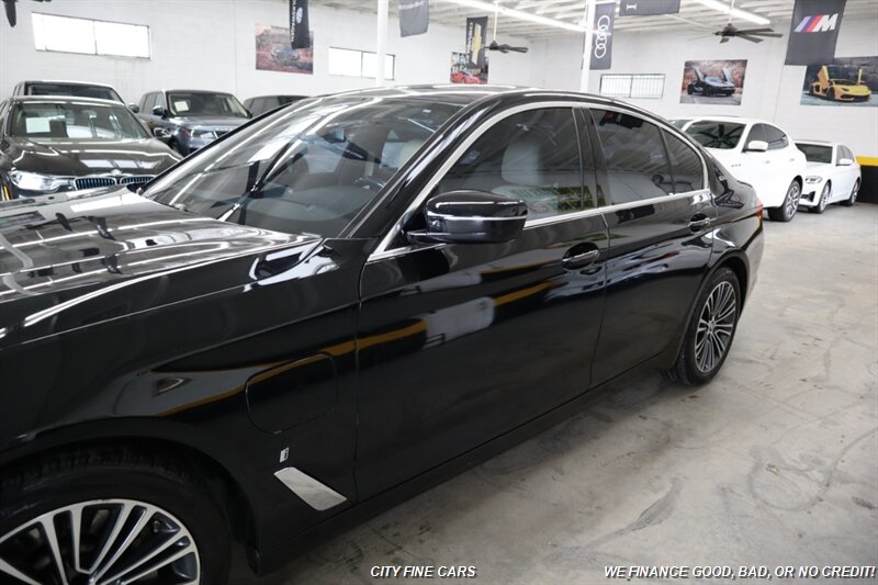 2019 BMW 530e iPerformance - Photo 4 - Panorama City, CA 91402