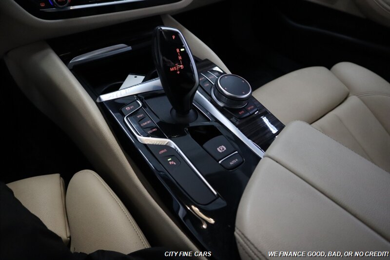 2019 BMW 530e iPerformance - Photo 22 - Panorama City, CA 91402